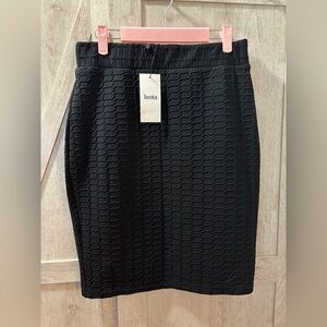 Leota “Nessa” Textured Black Skirt – Size S (NWT)